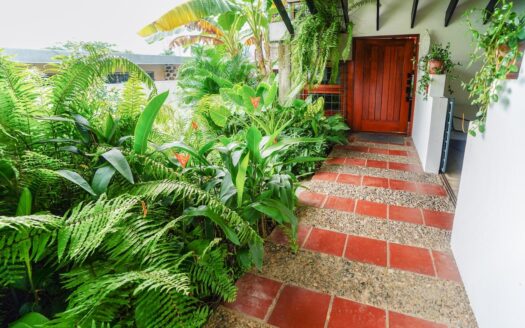 Se Vende Casa en Altos del Golf – MLS 22666