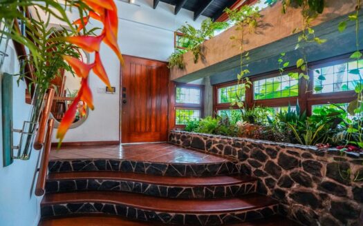 Se Vende Casa en Altos del Golf – MLS 22666