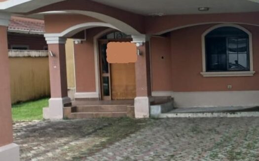 Casa reposeida en Ph el Doral – MLS 21180