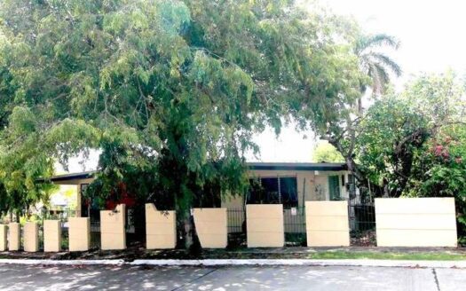 SE VENDE HERMOSA CASA EN ESQUINA EN LOS ANGELES – MLS 17331