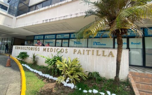 Alquilo oficina en Consultorio Médicos Paitilla, con divisiones. – MLS 18983