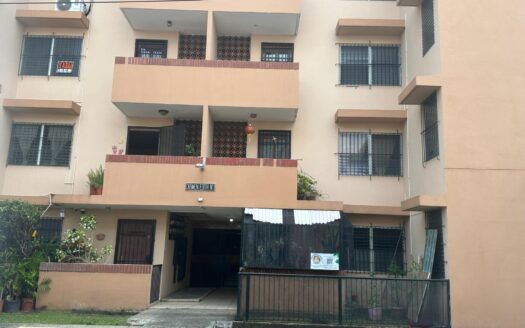 EN VENTA PH EN RESIDENCIALES CARMEN EDITH – MLS 22573