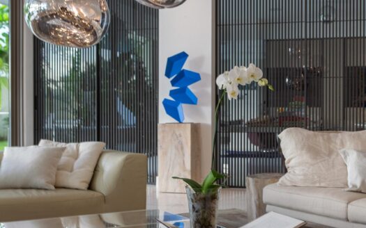 Casa de verano: donde el sol, el mar y el estilo se encuentran – MLS 20681