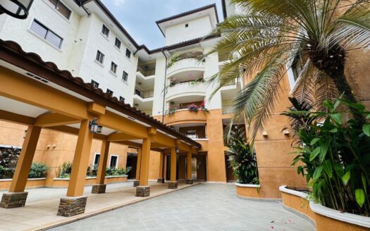 Venta Embassy Club – Courtyard 3 – MLS 19664