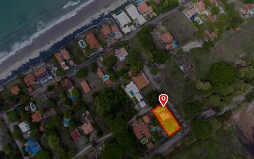 ¿Buscas una casa de playa para remodelar? Handyman Special en Malibu – MLS 22557
