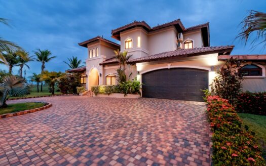 Casa frente al mar en venta en Las Olas Resort, Panamá – MLS 22549