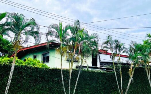 Venta de Casa en Hato Pintado | 4 Rec, Piscina y Gran Potencial – MLS 22076