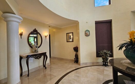 SE VENDE CASA EN COSTA DEL ESTE – MLS 21395