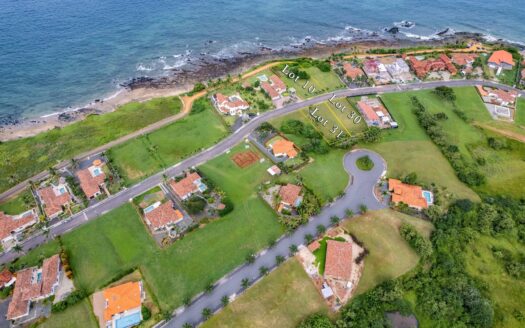 Lotes de 1ra y 2da línea con vista al mar en Costa Pedasi – MLS 19807