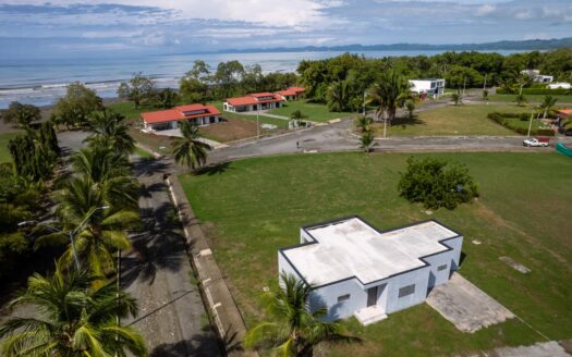 Termina lo que has empezado. Increíble valor junto a la playa. – MLS 22544