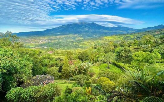 Terreno excepcional para desarrollo y finca de montaña en Boquete – MLS 21604