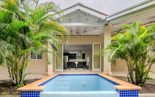 CASA CON PISCINA DE VENTA EN EL ESPINO SAN CARLOS PANAMA – MLS 18666