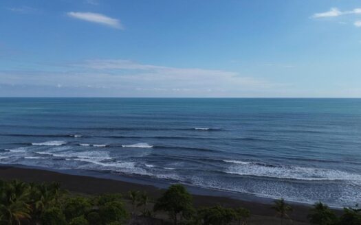 Lote con vista al mar a 50 metros de la playa en Cambutal – MLS 22429