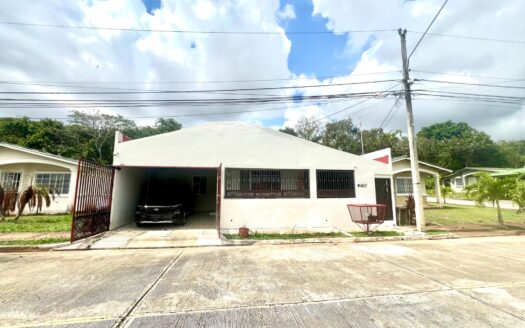 Se Vende Casa en Quintas del Pacífico. – MLS 21900