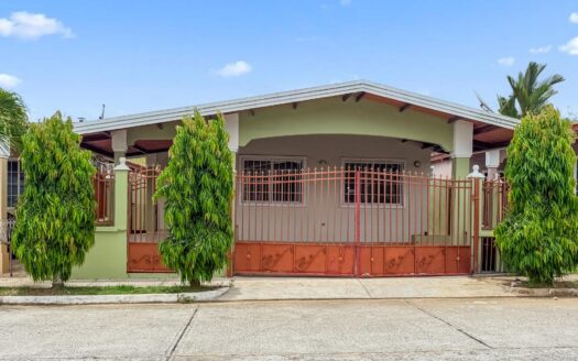 Brisas del Golf Arraiján – Casa en Venta – MLS 22514