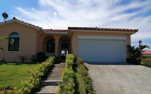 Casa de 3 habitaciones en Hacienda Pacífica – MLS 21355