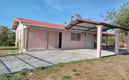 Casa de campo en venta en Vista del Río – MLS 22465