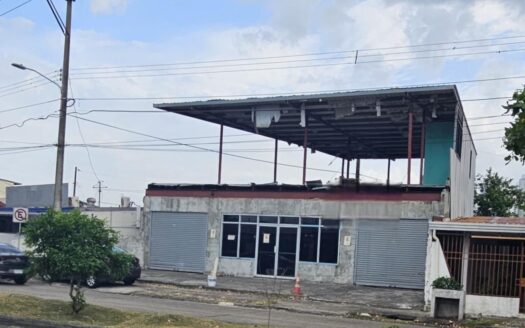 ¡Excelente Local comercial en Avenida Santa Elena! – MLS 22174
