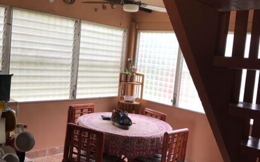 Gorgona – Acogedora Casa de Dos Pisos a pocos pasos de la playa! – MLS 22458