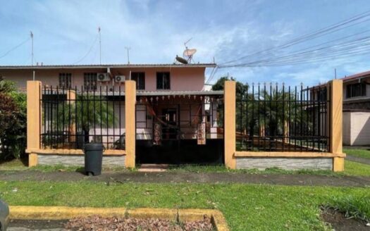 Se Vende Casa Dúplex en Cristóbal, Ciudad de Colón – MLS 22456