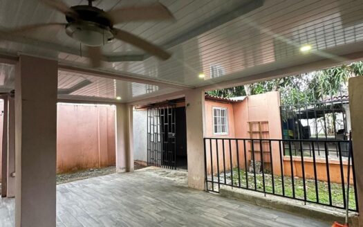 Se Vende Casa Dúplex en Cristóbal, Ciudad de Colón – MLS 22456