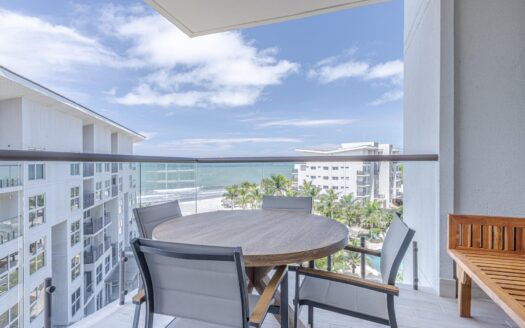 Frente al Mar 2 Habitaciones 2 Baños, Llave en Mano en Playa Caracol – MLS 22455