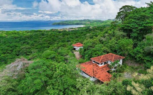 Impresionante casa con vista al mar en Playa Venao – MLS 21286