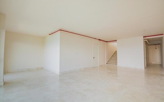 En venta | Penthouse exclusivo de 2 pisos con terraza privada – MLS 20387