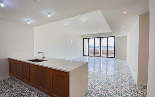 Apartamento exclusivo de alta gama frente al mar| Zona histórica – MLS 20605