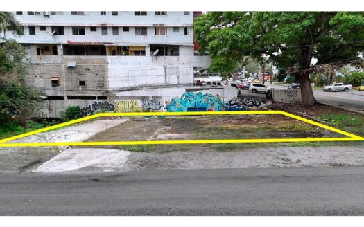 Se Alquila Terreno frente Via España – MLS 22467