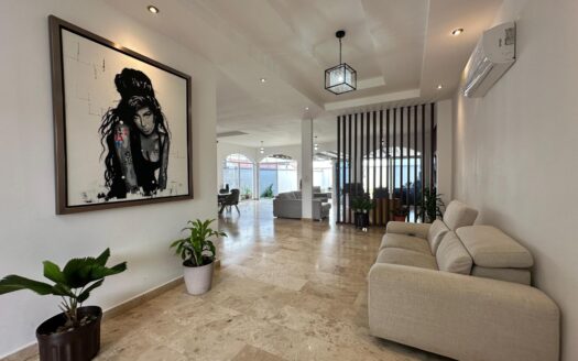 VENTA DE CASA EN SUNSET COAST-COSTA SUR -AMPLIO TERRENO Y SEGURIDAD – MLS 22307