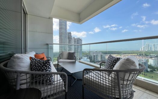 EXCLUSIVO APARTAMENTO DE LUJO EN VENTA EN SANTA MARIA CON VISTAS AL CAMPO – MLS 21803