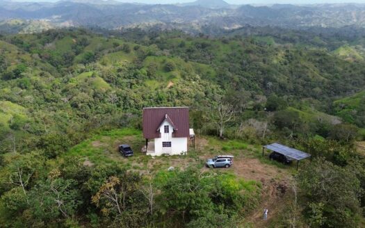 Casa de montaña con vista de 360°, Nuario – MLS 21699