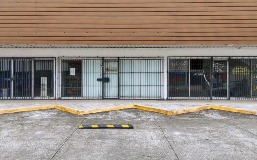 Se Alquila Local frente a Vía España – MLS 22462