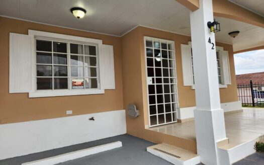 Se vende casa en Green Village Arraijan – MLS 22395