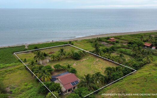Lote frente al mar con cabaña de playa – MLS 22054