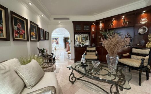 ¡Hazlo tuyo hoy! Vive en Vistanova, El Cangrejo. – MLS 22368