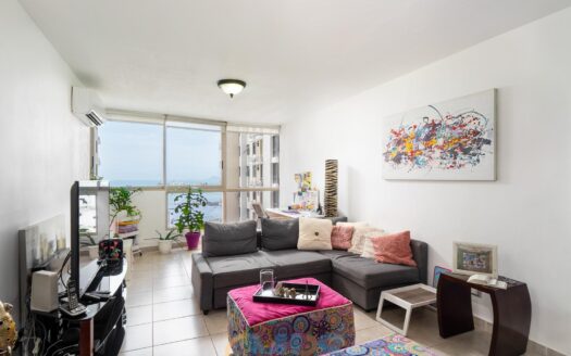 Apartamento con cuarto y baño de servicio y 2 estac. en San Francisco – MLS 22312