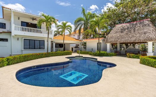 Casa Unica Frente al Mar en Gorgona, Panamá – MLS 22360