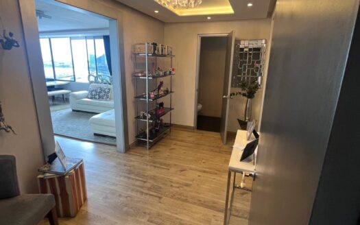 Lujoso apartamento en venta en PH Monticello Marbella. – MLS 22238