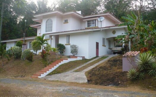 Venta: Casa de 3 recámaras en La Chorrera – MLS 22705