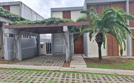 Villa Iguana Punta Barco – Casa 3 Habitaciones Completamente Amoblada – MLS 22696