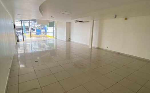 Local Comercial 200m2, Plaza Márquez, Vía España – MLS 22309