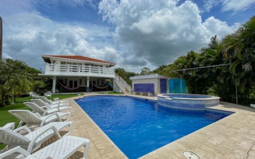Casa en Coronado a pasos del Mar – MLS 16588