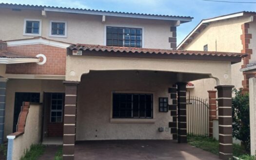 CASA DUPLEX EN LA HACIENDA DE ARRAIJAN – MLS 22320