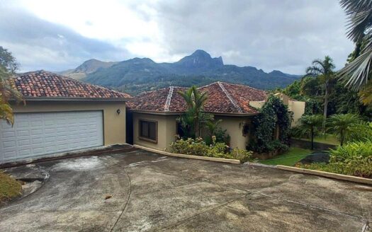 Altos del María Villa En Venta – MLS 22286