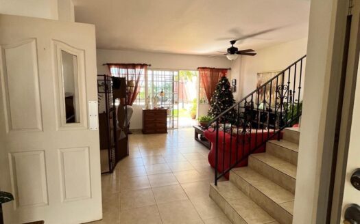 SE VENDE HERMOSA CASA EN VILLA LUCRE – MLS 21527