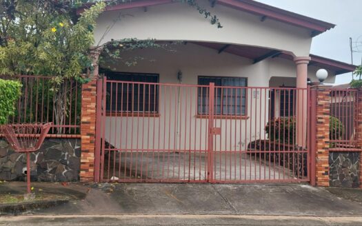 VENTA CASA EN BRISAS DEL GOLF – MLS 20342