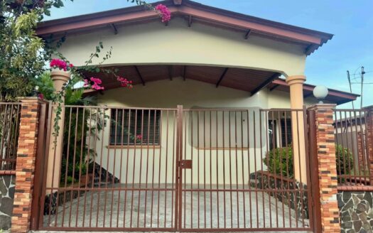 VENTA CASA EN BRISAS DEL GOLF – MLS 20342