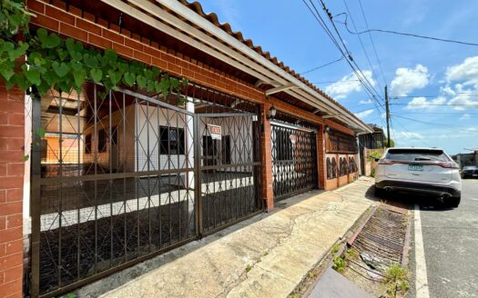 Remate Casa Unifamiliar en Venta Las Mañanitas – MLS 21815